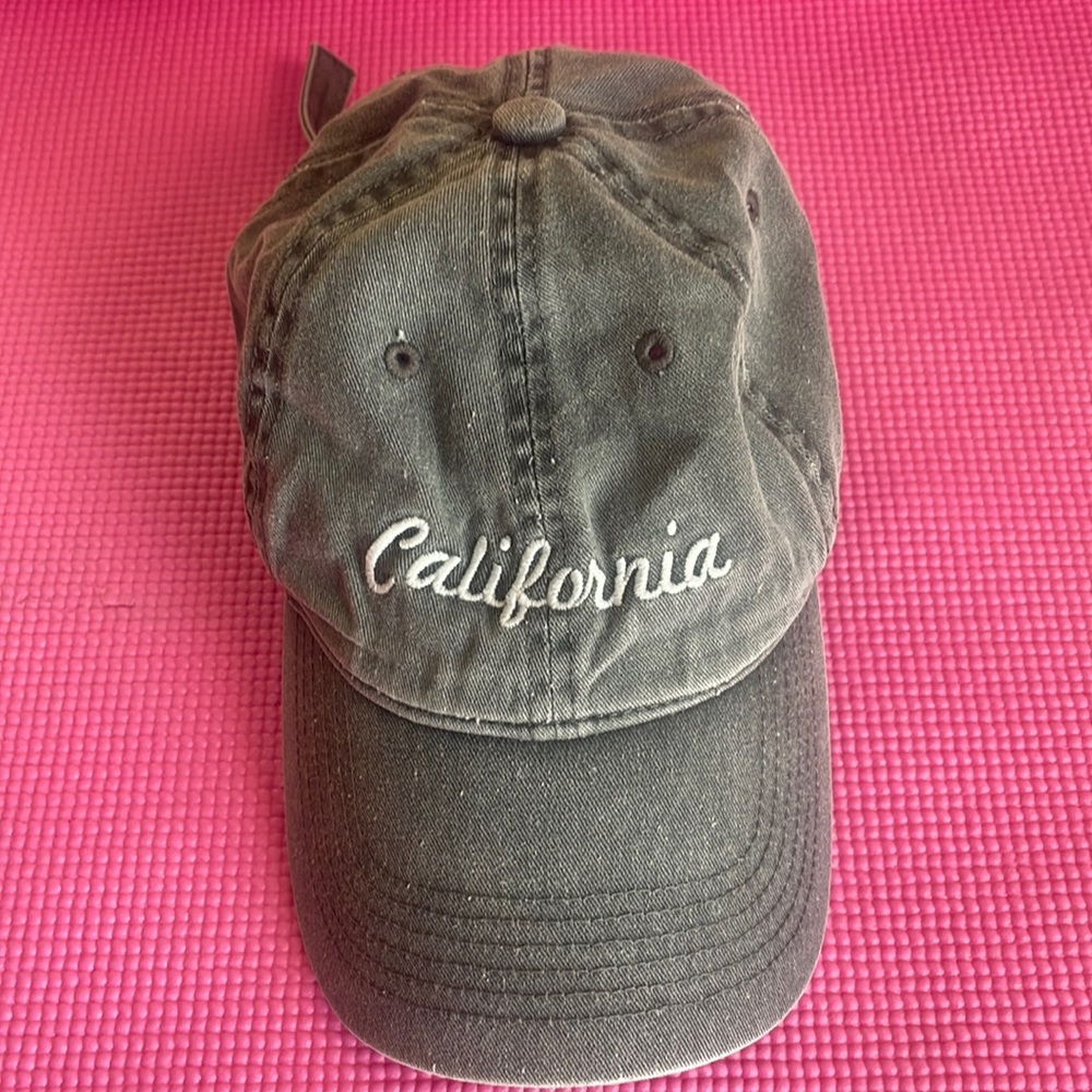 3 for $25 Brandy Melville Hat